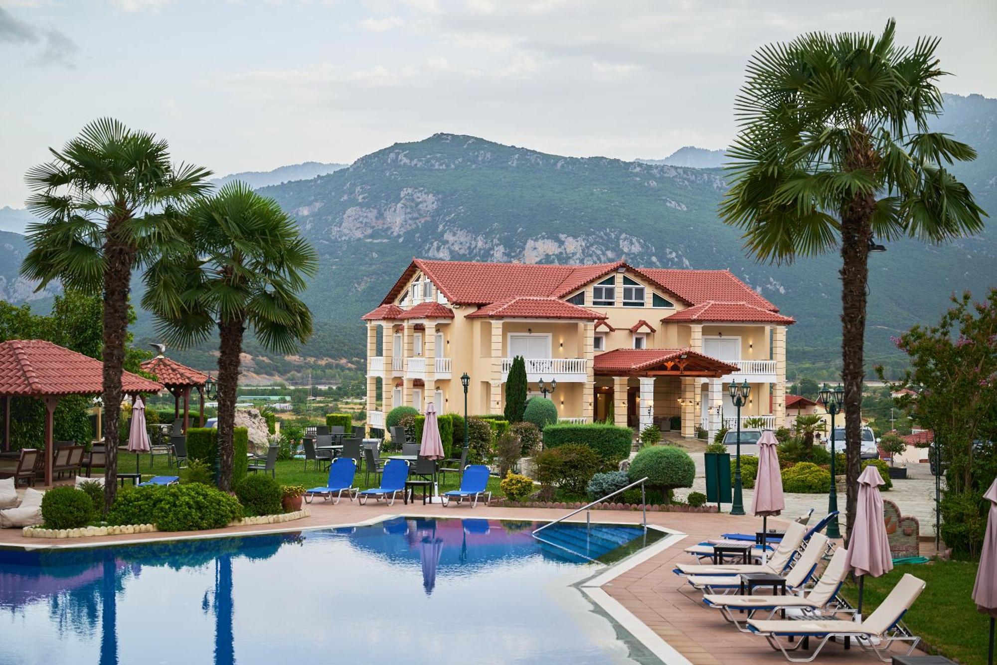 Famissi Suites 1 Kalambaka Bagian luar foto