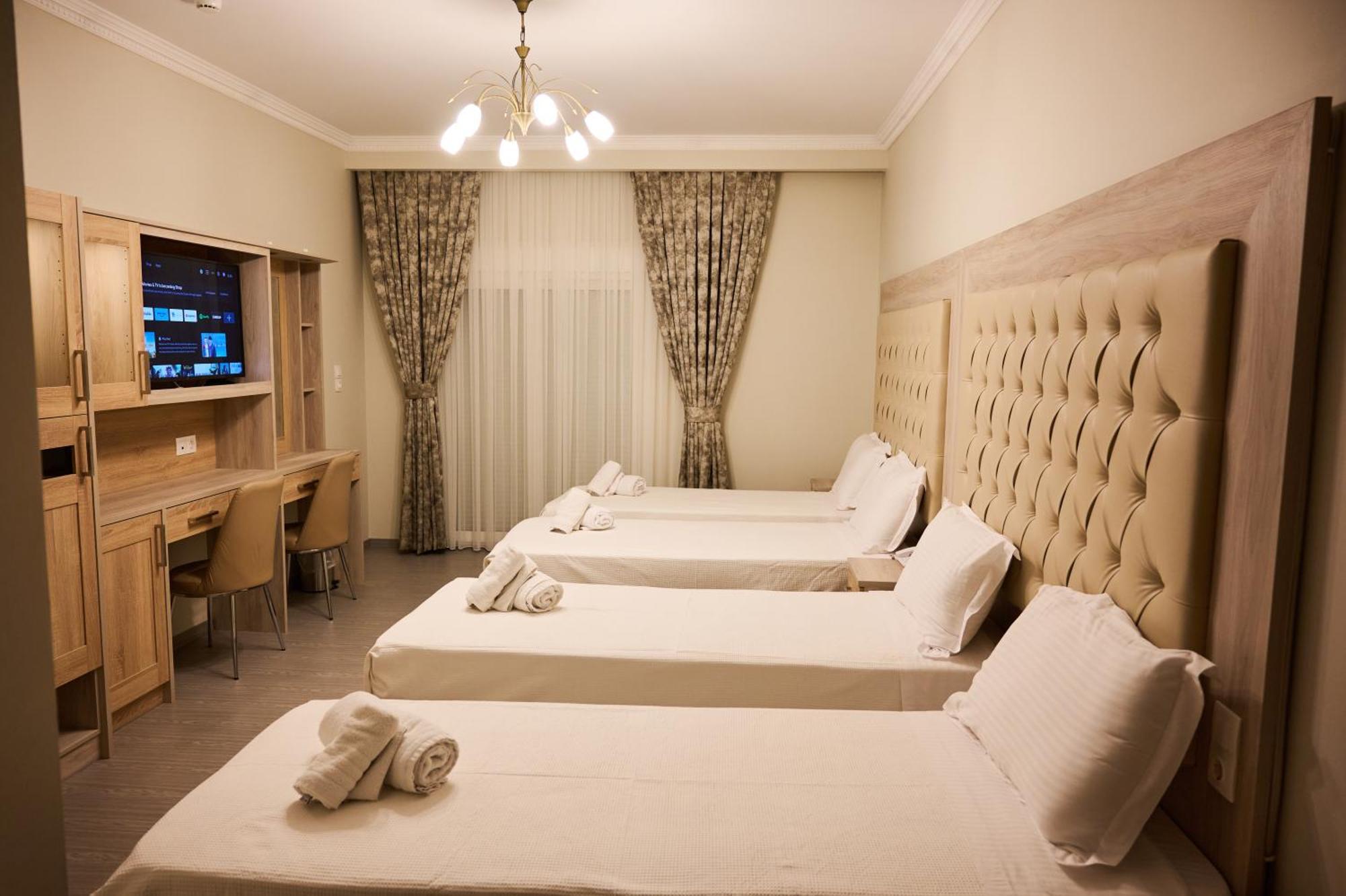 Famissi Suites 1 Kalambaka Bagian luar foto