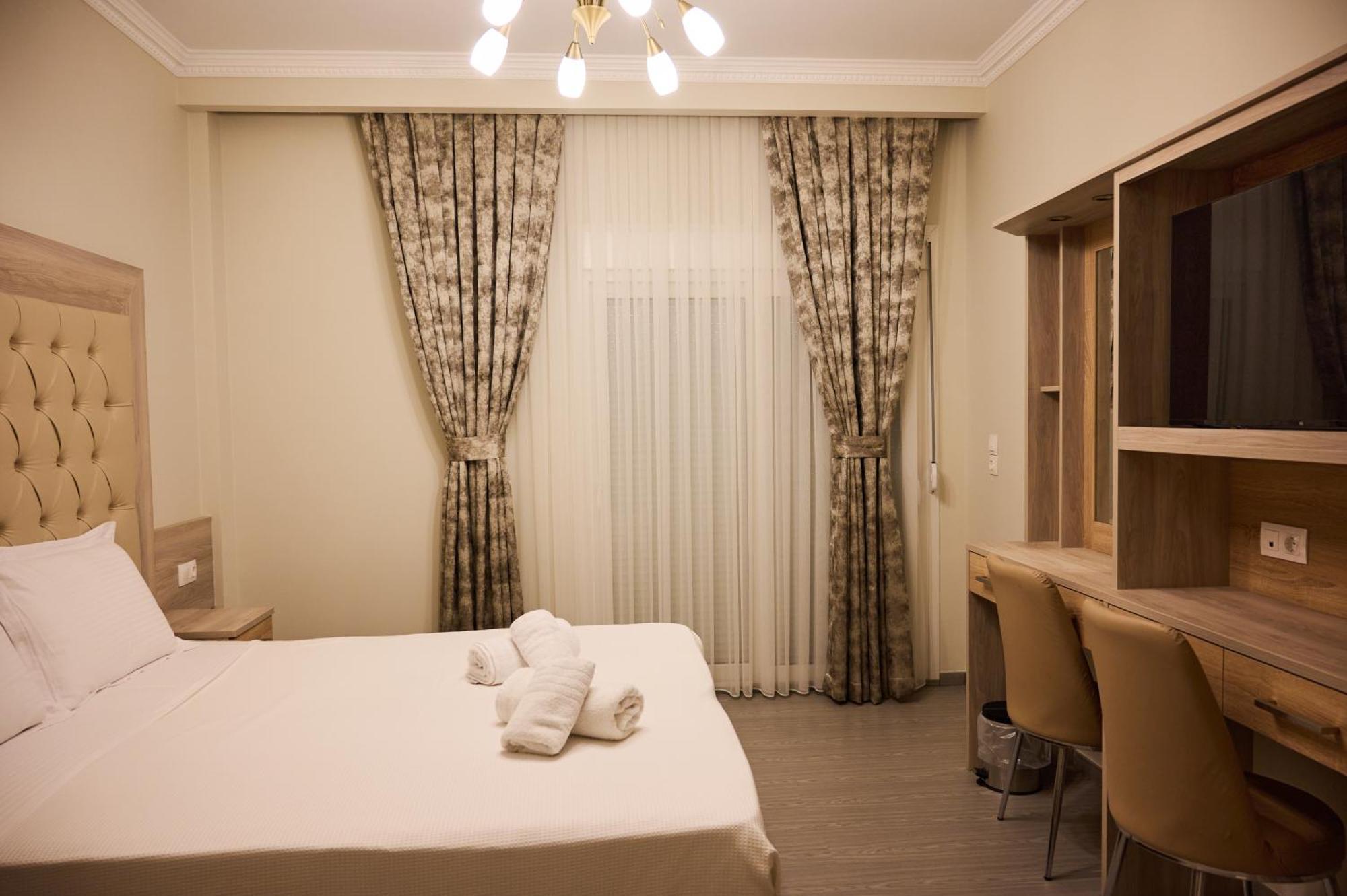 Famissi Suites 1 Kalambaka Bagian luar foto